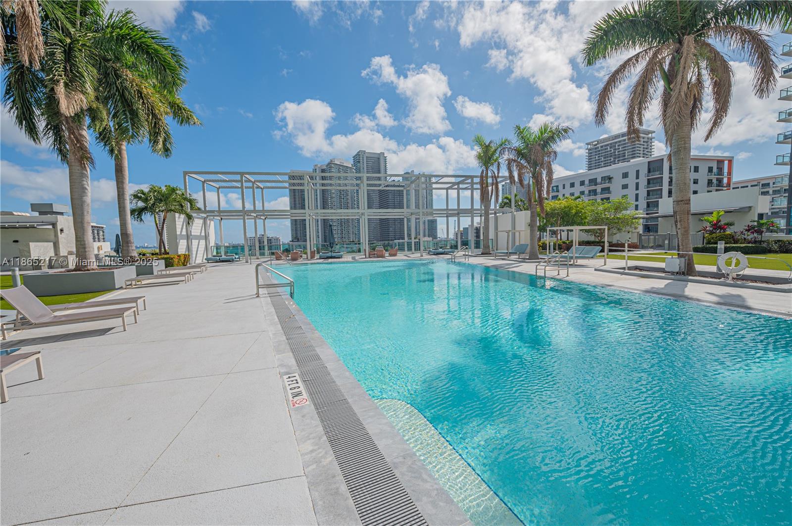 FOUR MIDTOWN MIAMI CONDO - Residential