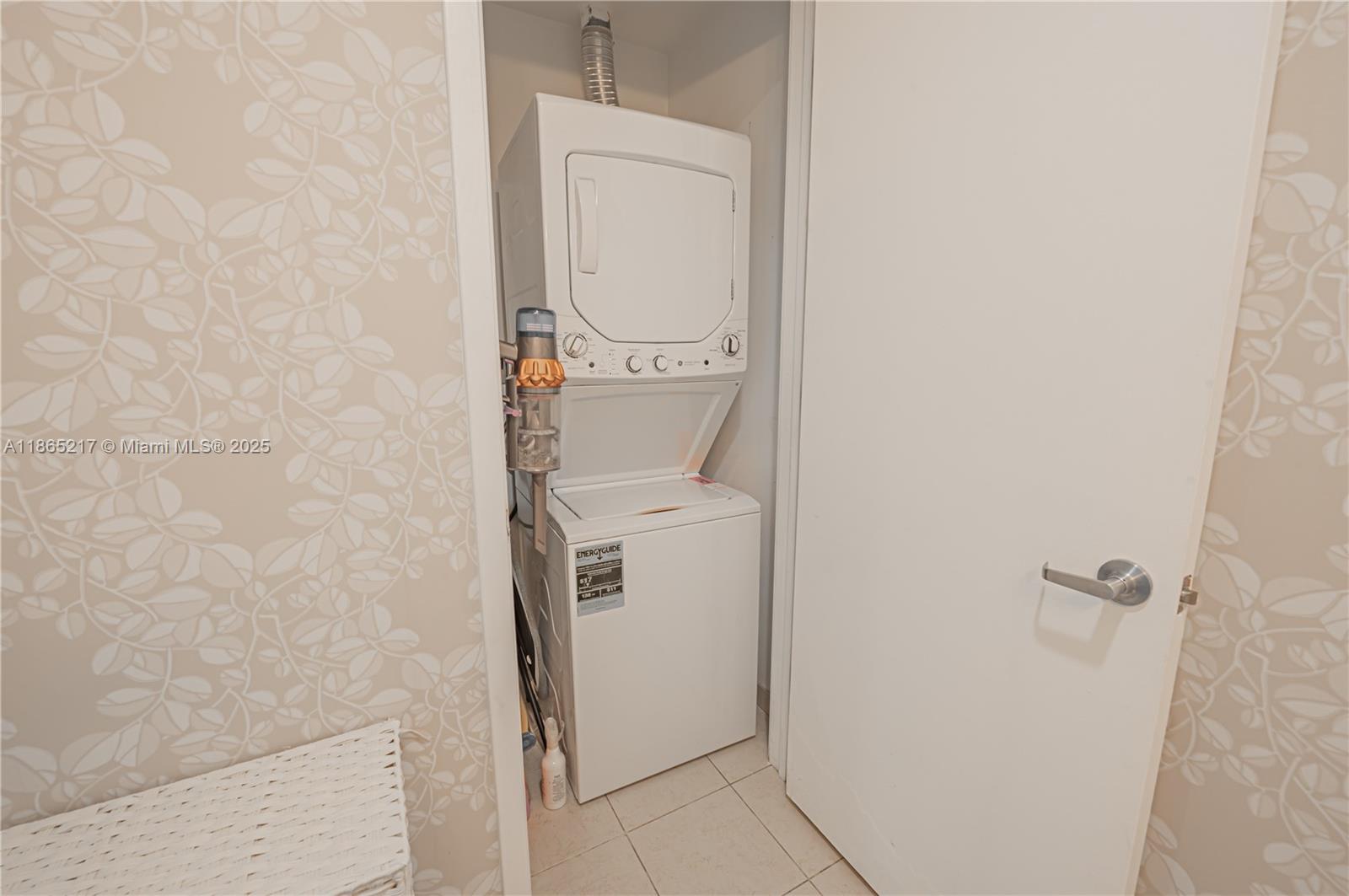 FOUR MIDTOWN MIAMI CONDO - Residential