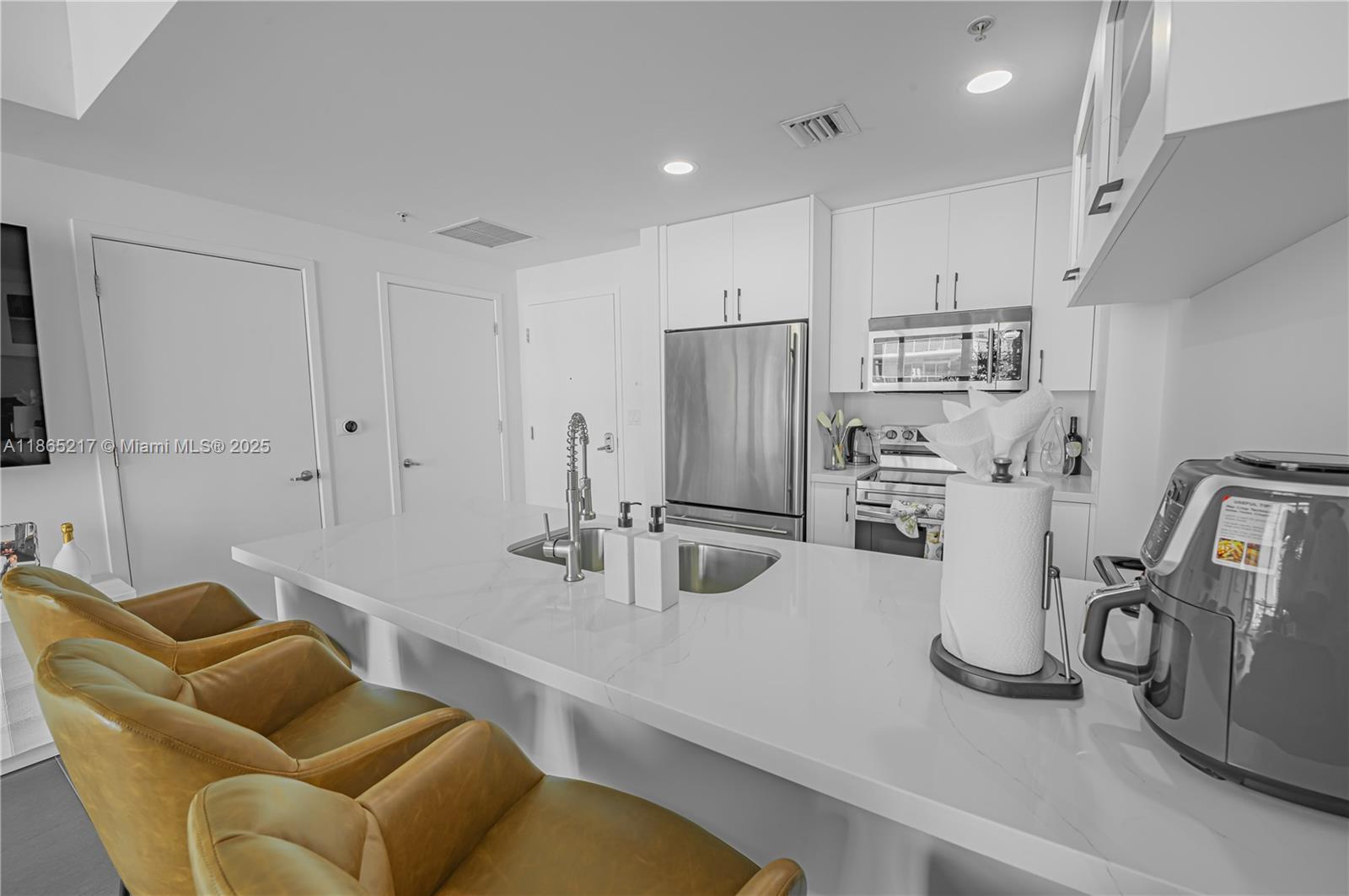 FOUR MIDTOWN MIAMI CONDO - Residential