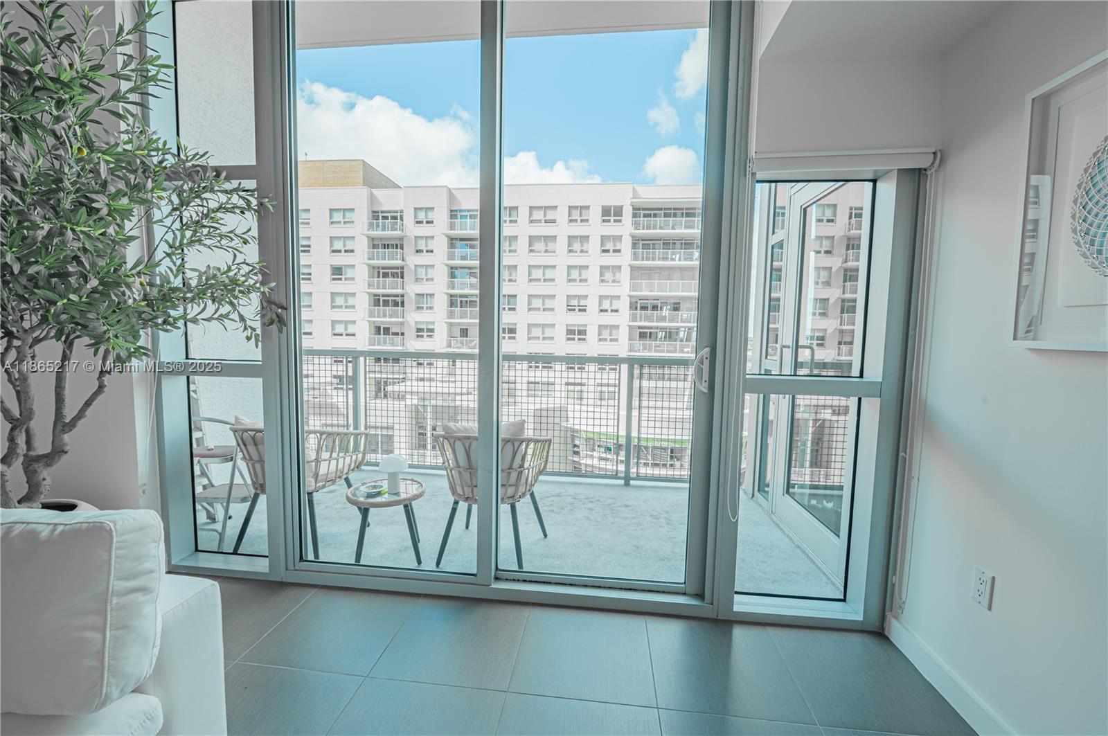 FOUR MIDTOWN MIAMI CONDO - Residential