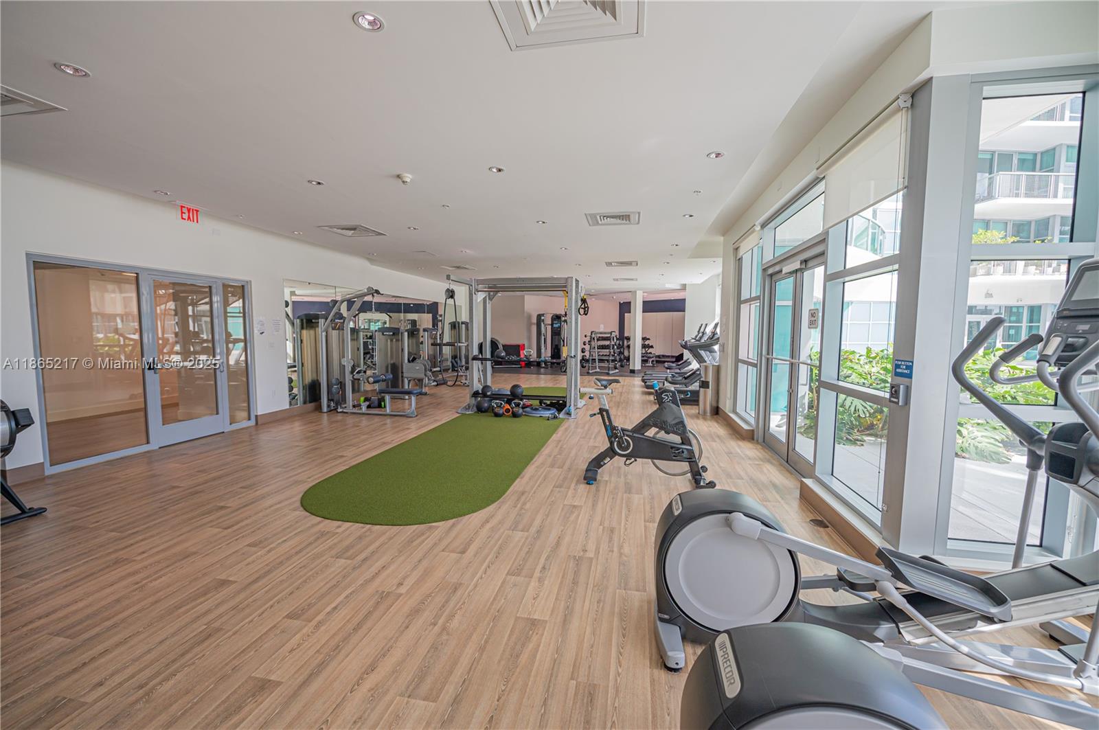 FOUR MIDTOWN MIAMI CONDO - Residential