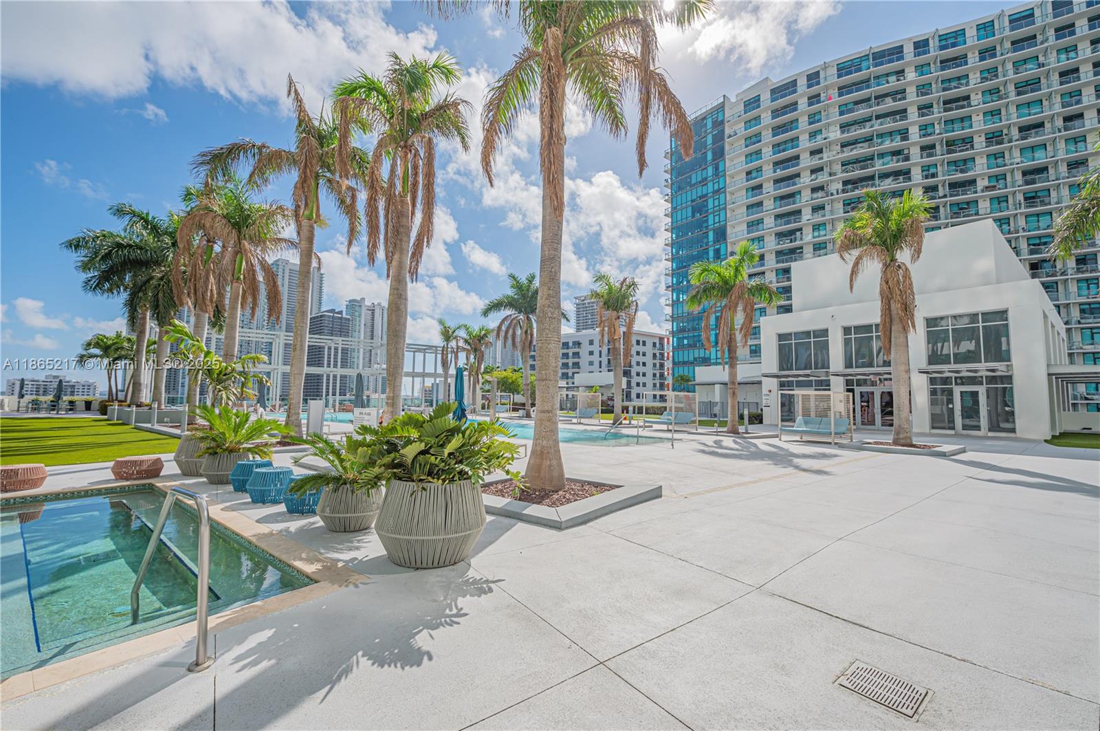 FOUR MIDTOWN MIAMI CONDO - Residential