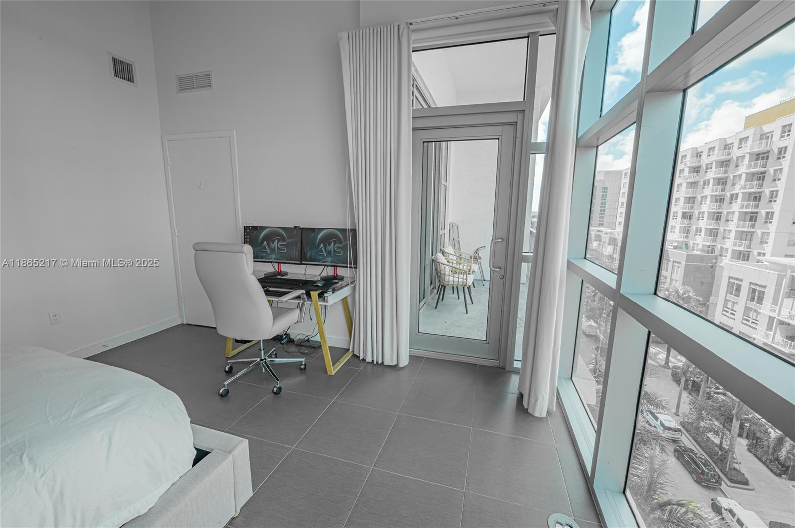 FOUR MIDTOWN MIAMI CONDO - Residential