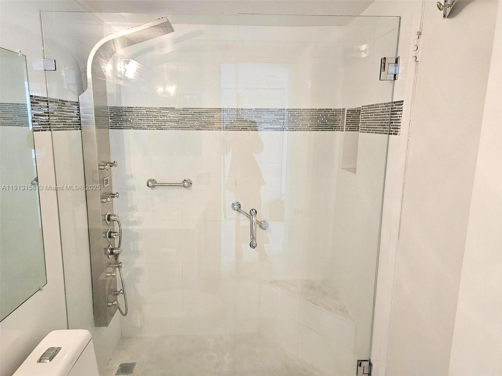 ISOLA CONDO - Residential Lease