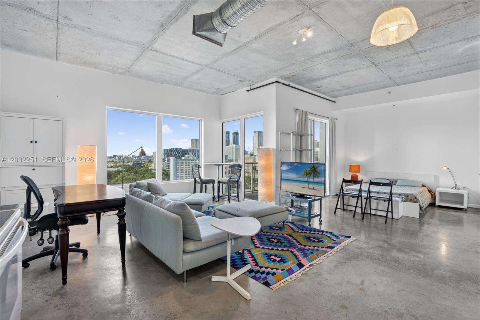 10 SW South River Dr 1410