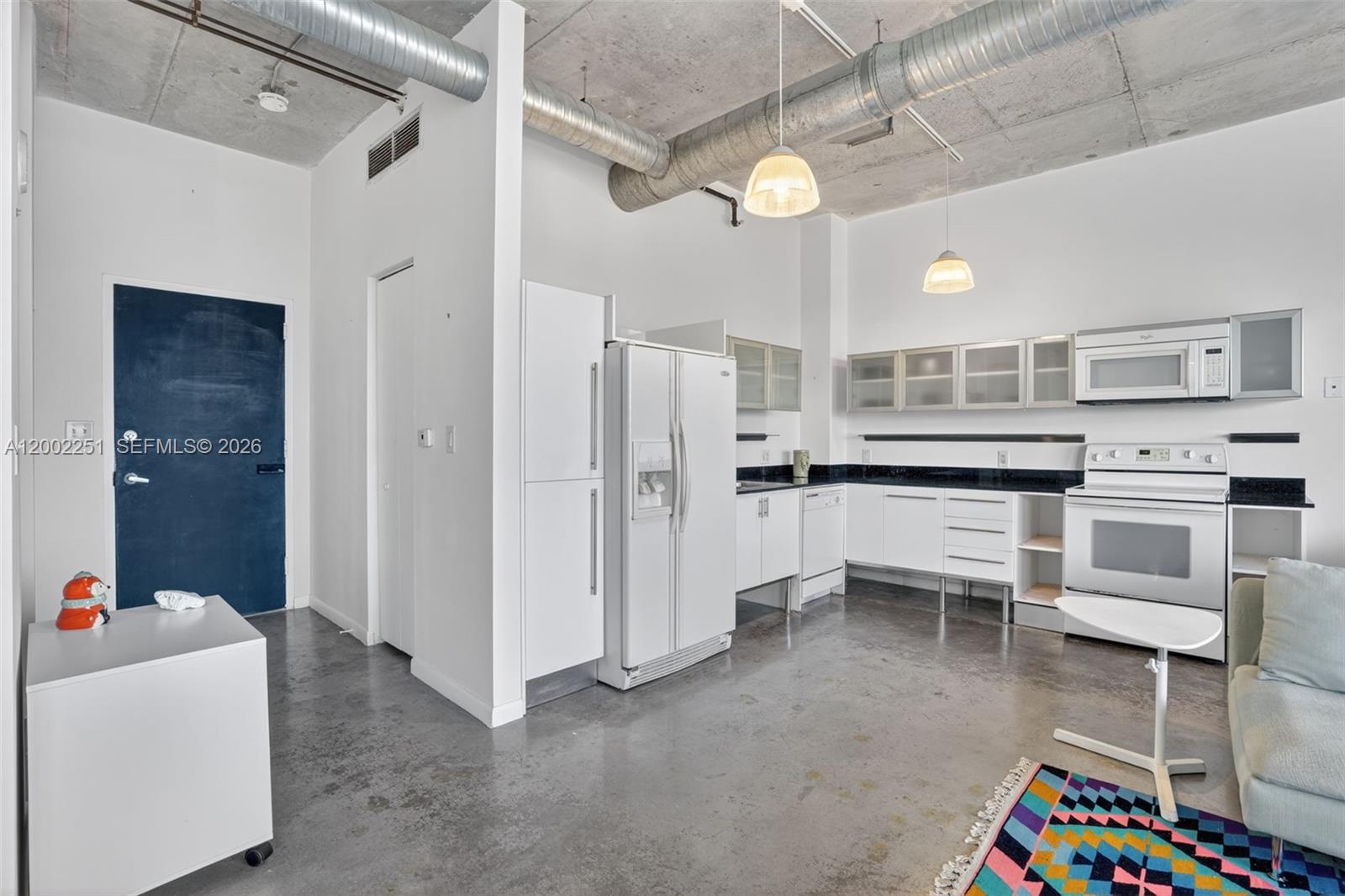 10 SW South River Dr 1410