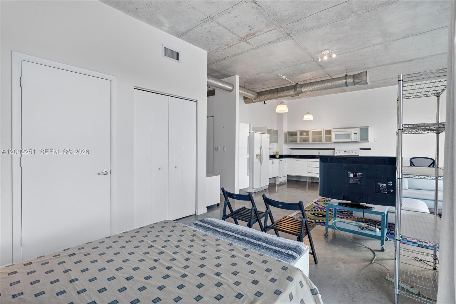 NEO CONDO - Residential Lease