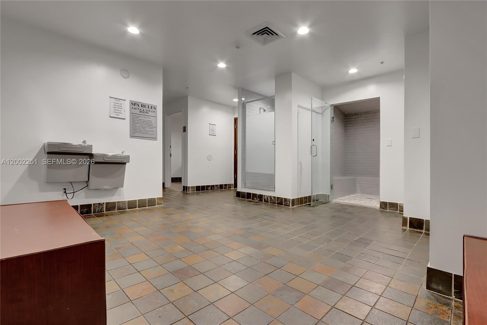 NEO CONDO - Residential Lease