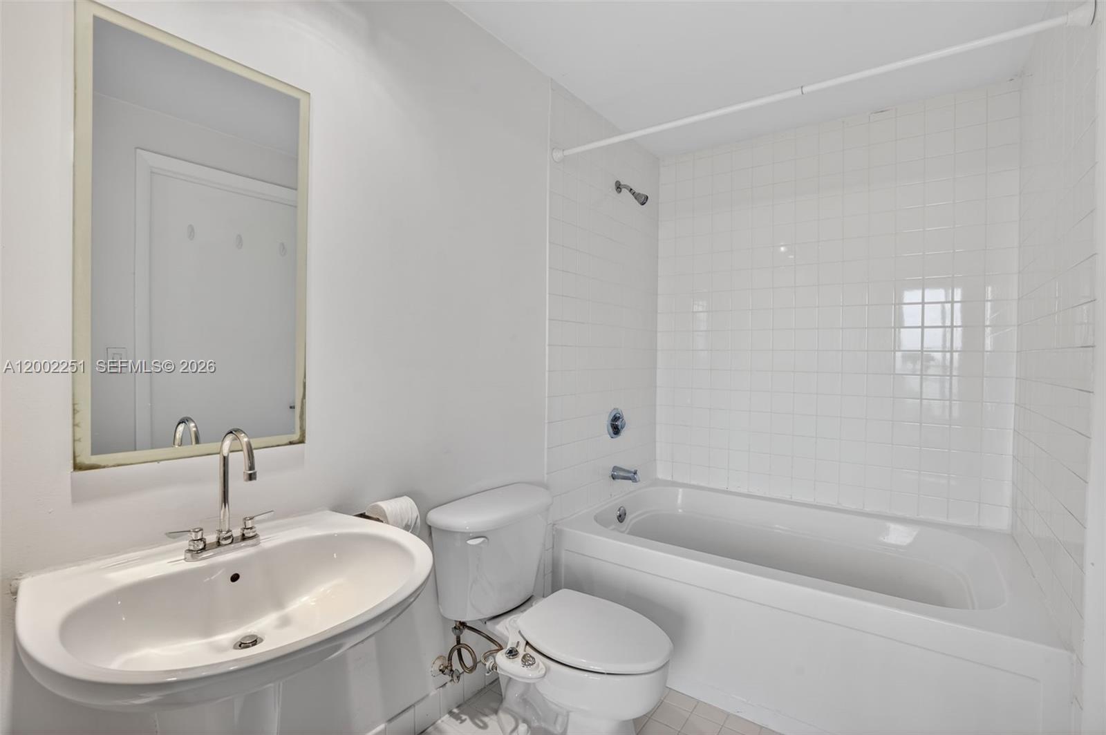 NEO CONDO - Residential Lease