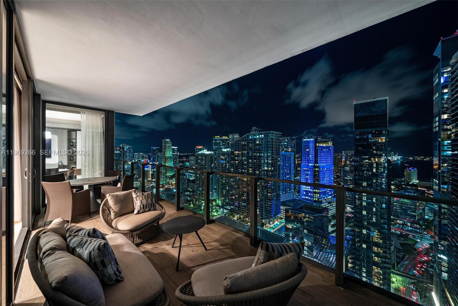 RISE CONDO - Residential