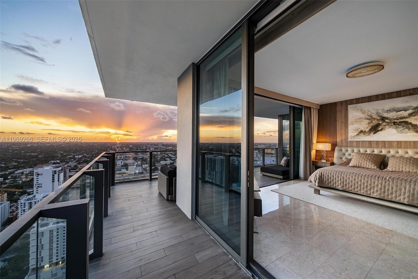 RISE CONDO - Residential