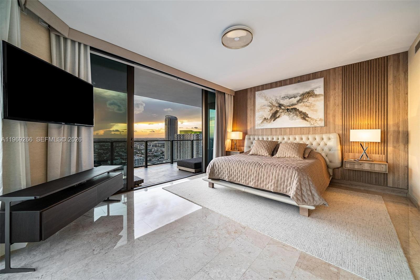 RISE CONDO - Residential