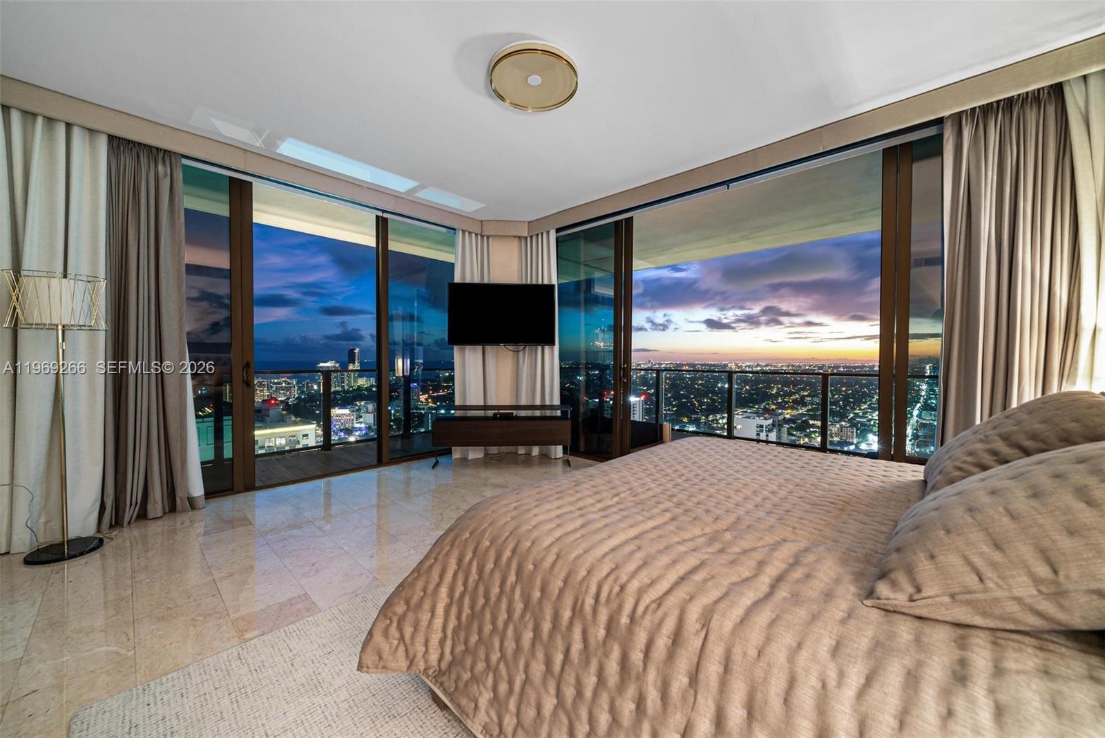 RISE CONDO - Residential