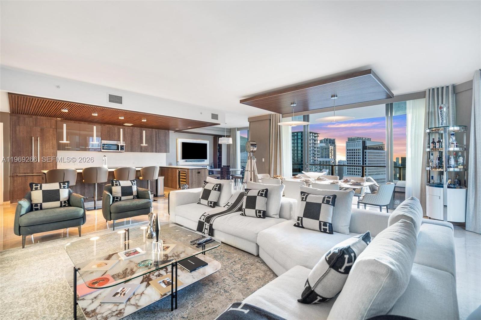 RISE CONDO - Residential