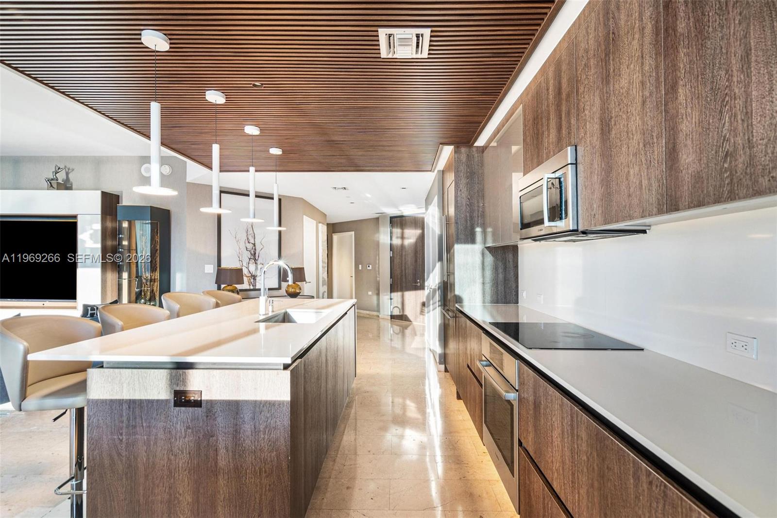 RISE CONDO - Residential