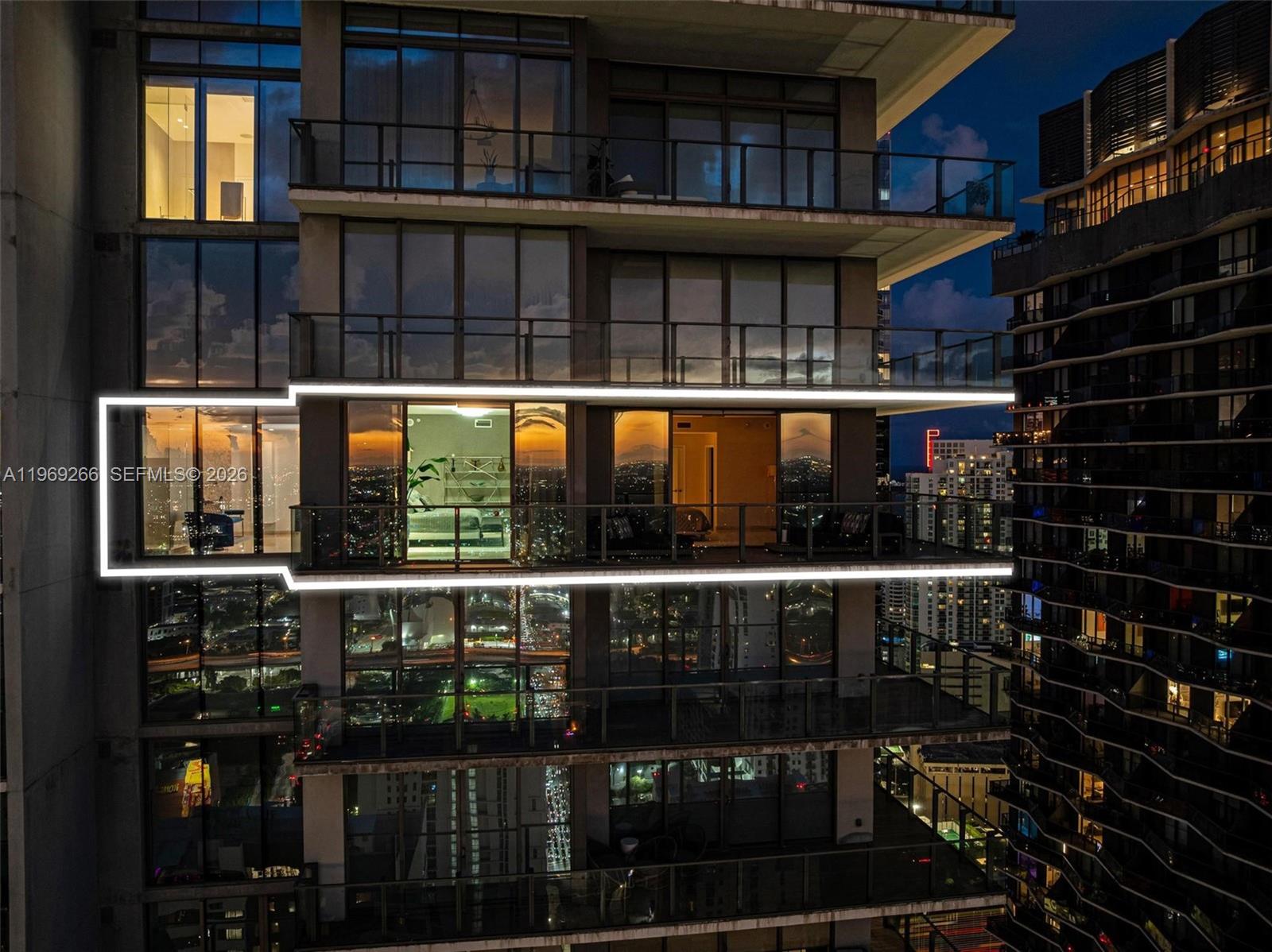 RISE CONDO - Residential