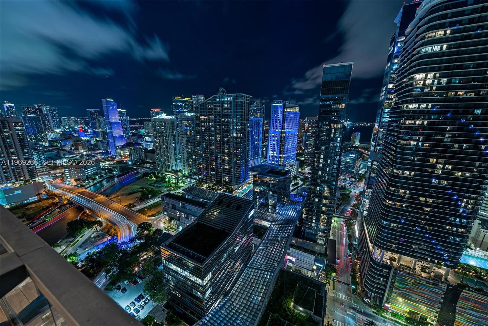 RISE CONDO - Residential