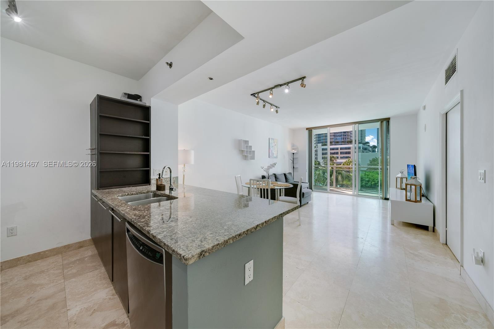 950 Brickell Bay Dr 1403