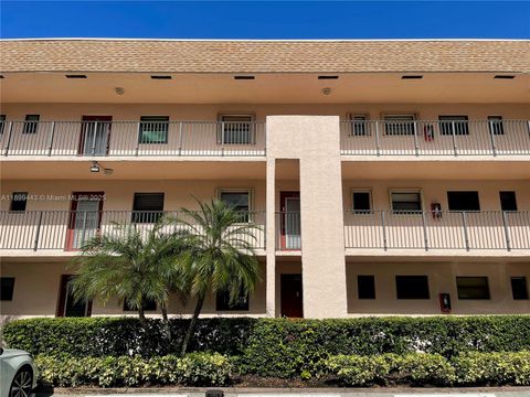10123 Sunrise Lakes Blvd 208 Sunrise FL 33322