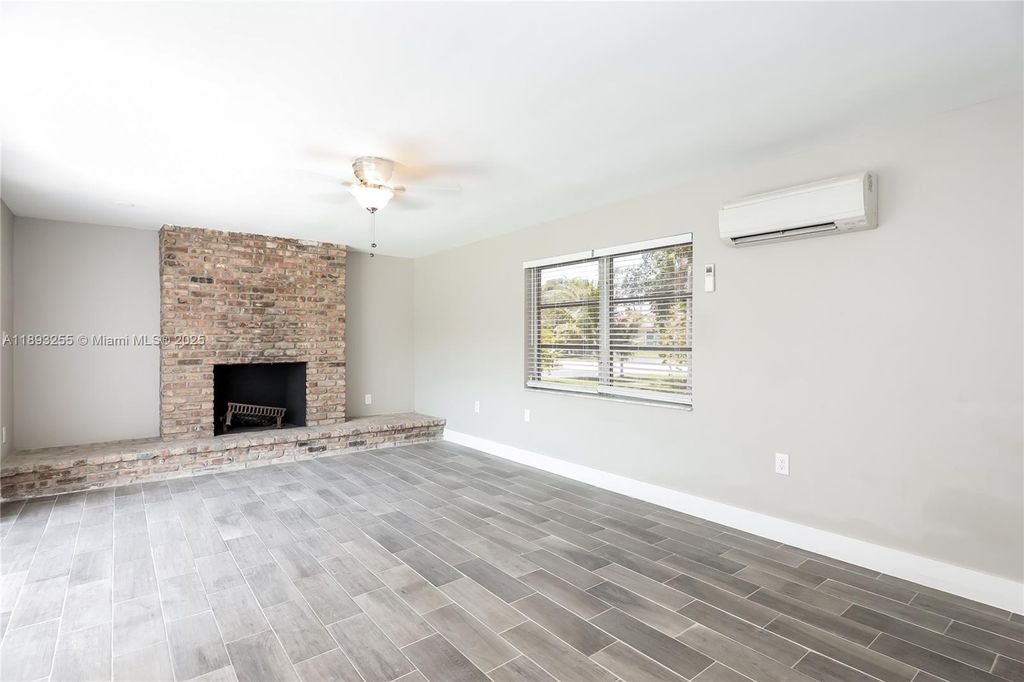 Photo of 11041 Glenwood Dr #0, Coral Springs, FL 33065 (MLS # A11893255)