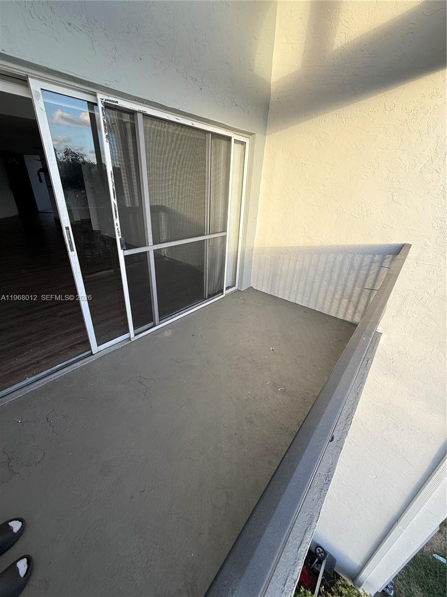 MEDITERRANEAN VILLAS COND - Residential