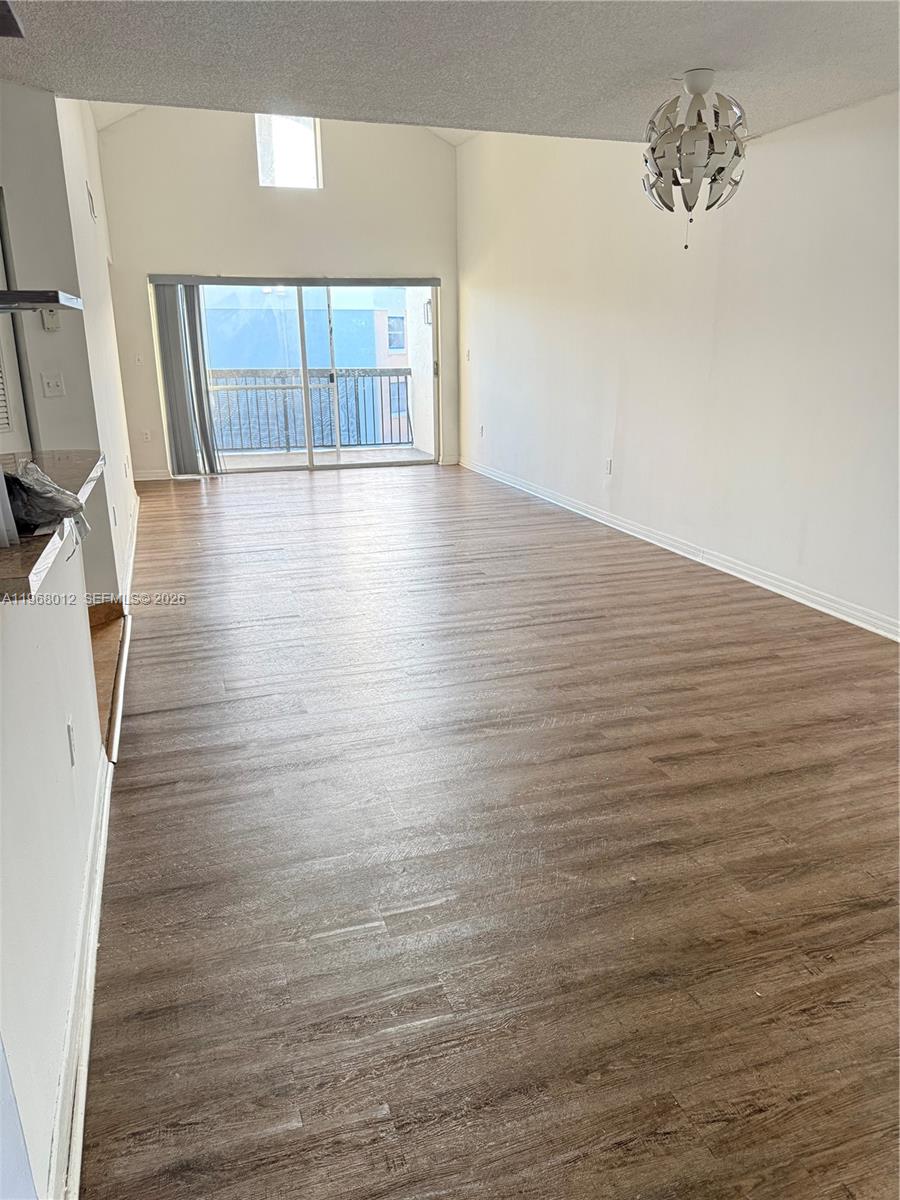 MEDITERRANEAN VILLAS COND - Residential