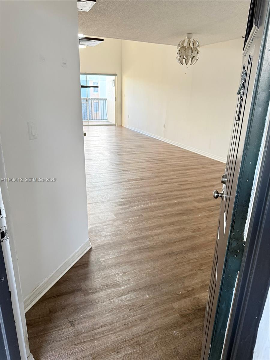 MEDITERRANEAN VILLAS COND - Residential