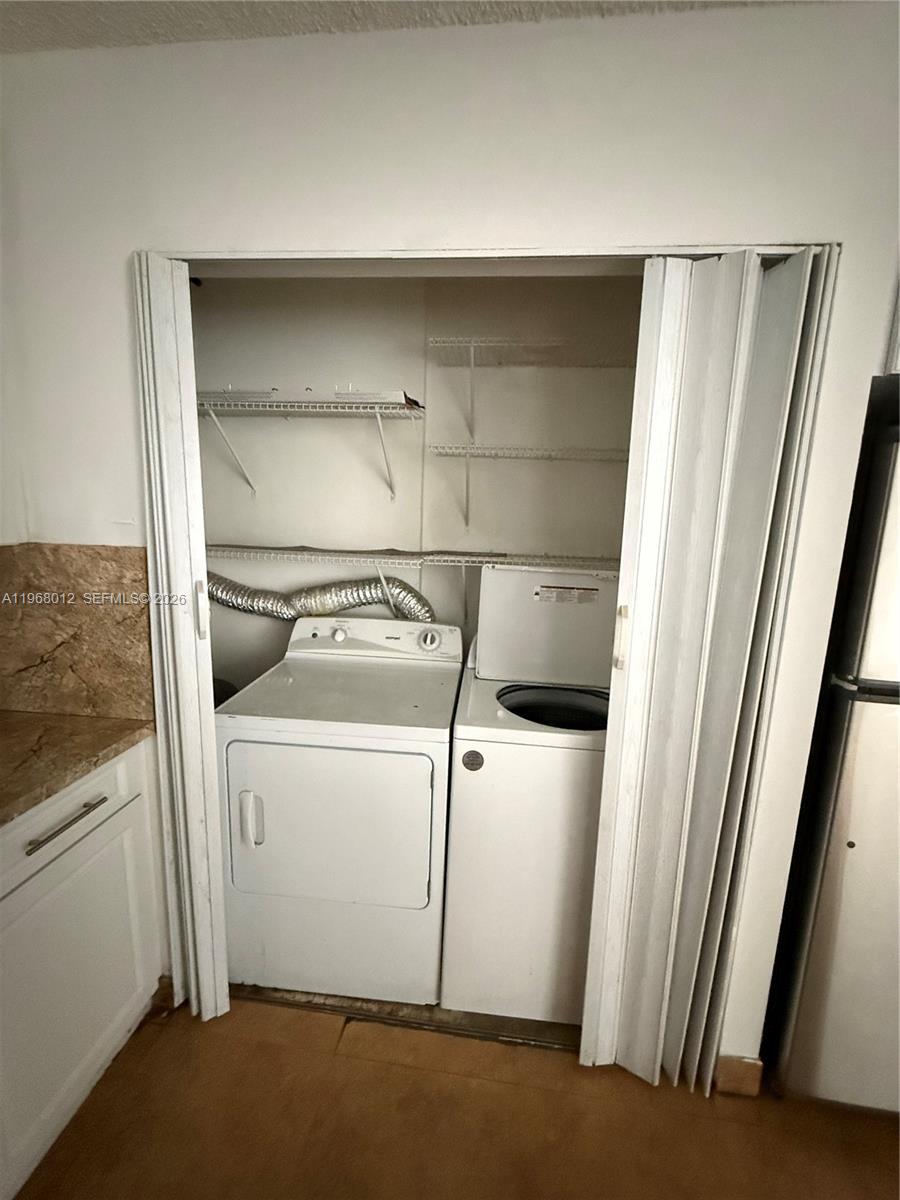 MEDITERRANEAN VILLAS COND - Residential