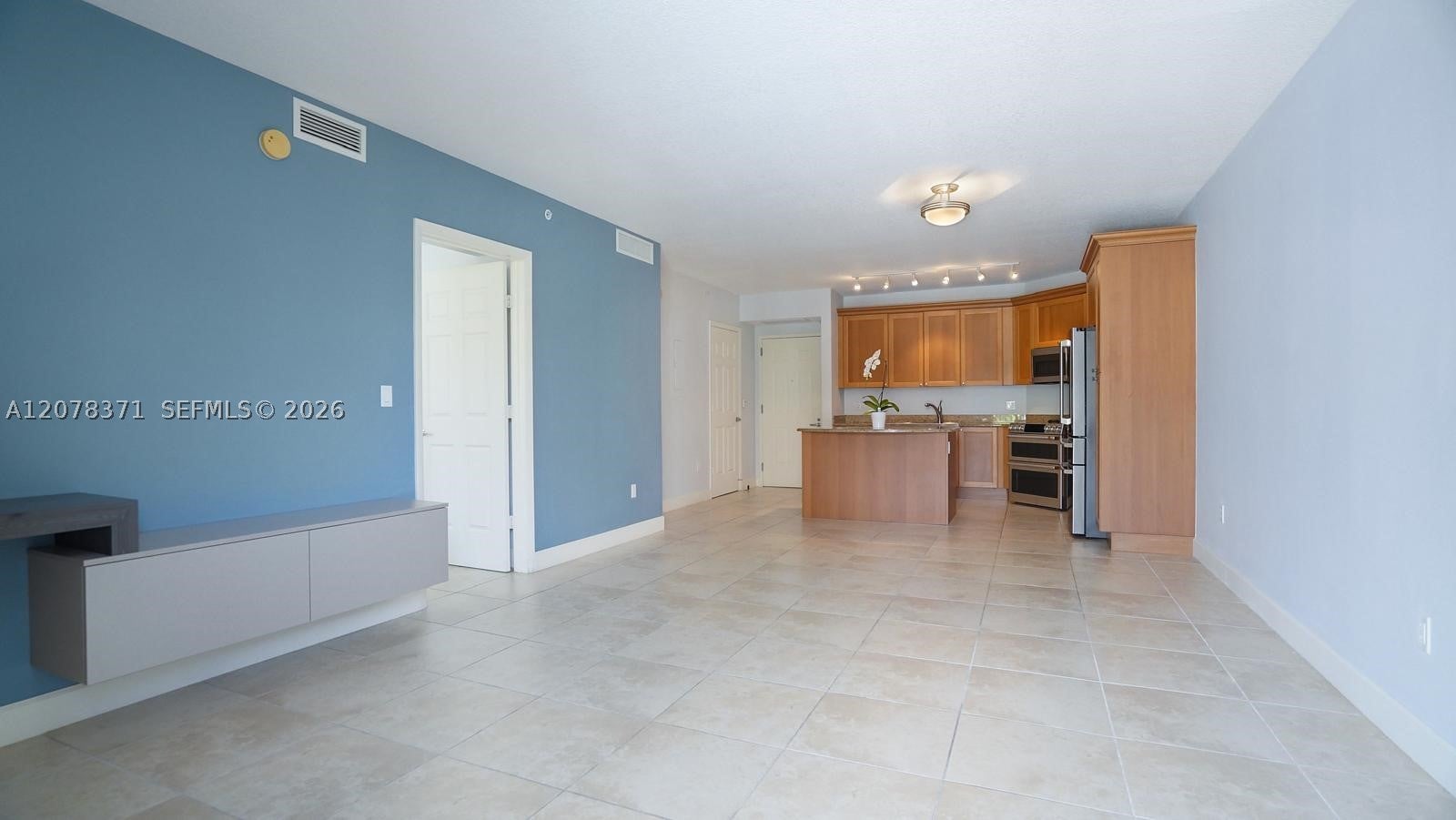 55 Merrick Way 729