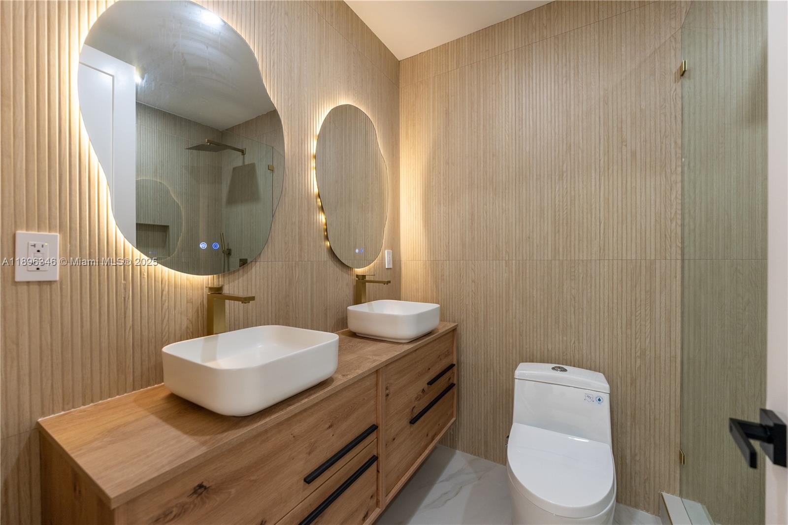 NAUTILUS SUB - Residential Lease