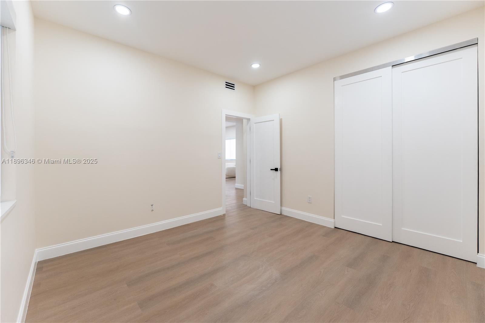 NAUTILUS SUB - Residential Lease