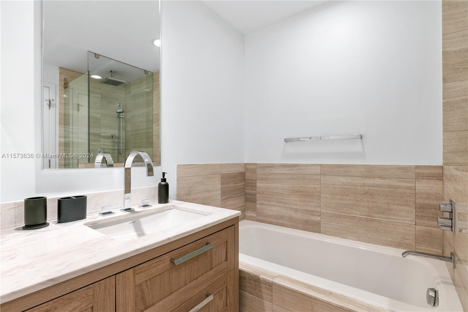 OCEANA KEY BISCAYNE CONDO - Residential Lease
