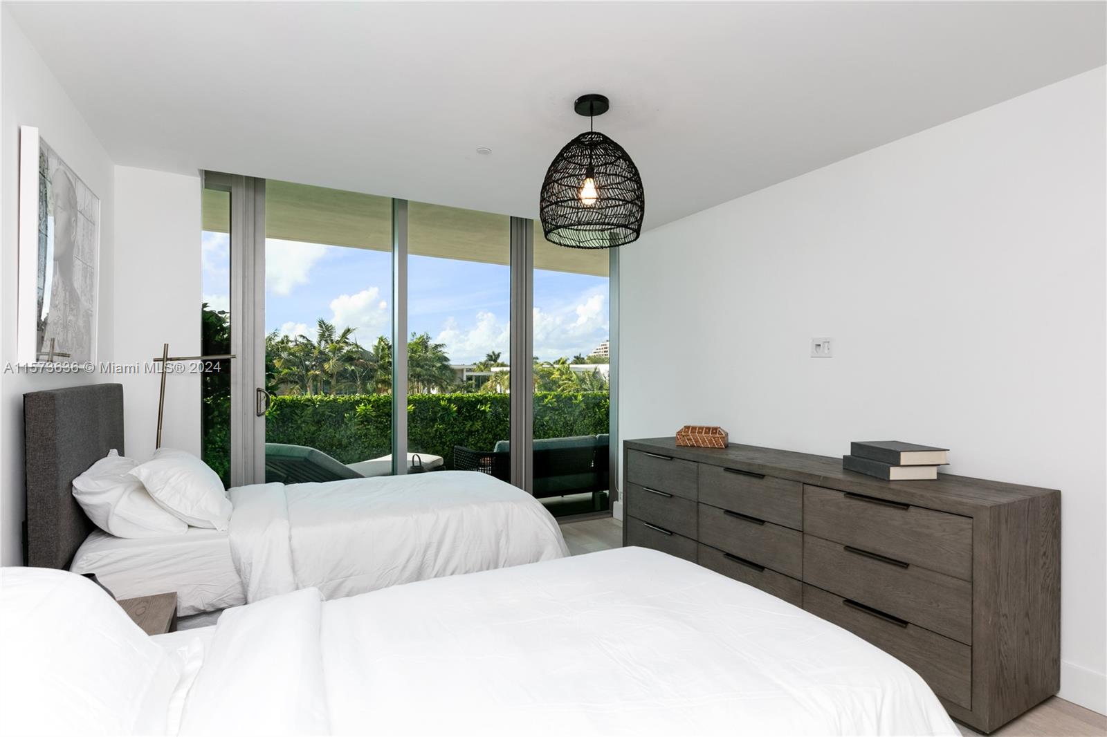 OCEANA KEY BISCAYNE CONDO - Residential Lease