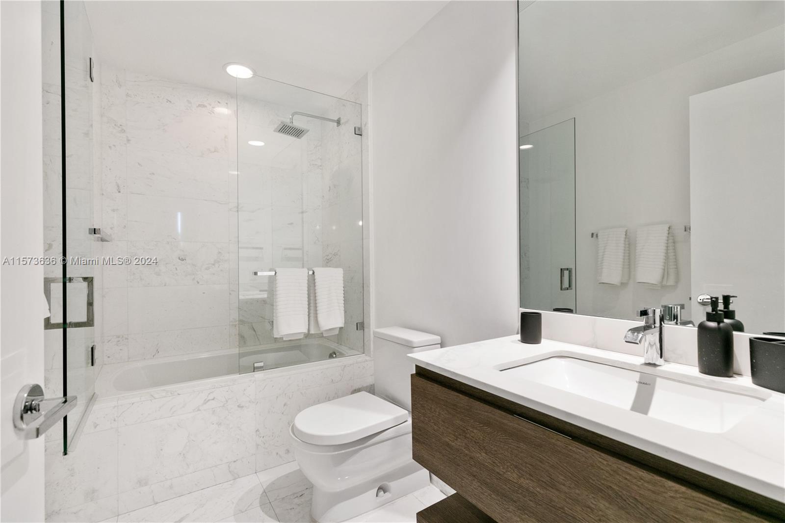 OCEANA KEY BISCAYNE CONDO - Residential Lease