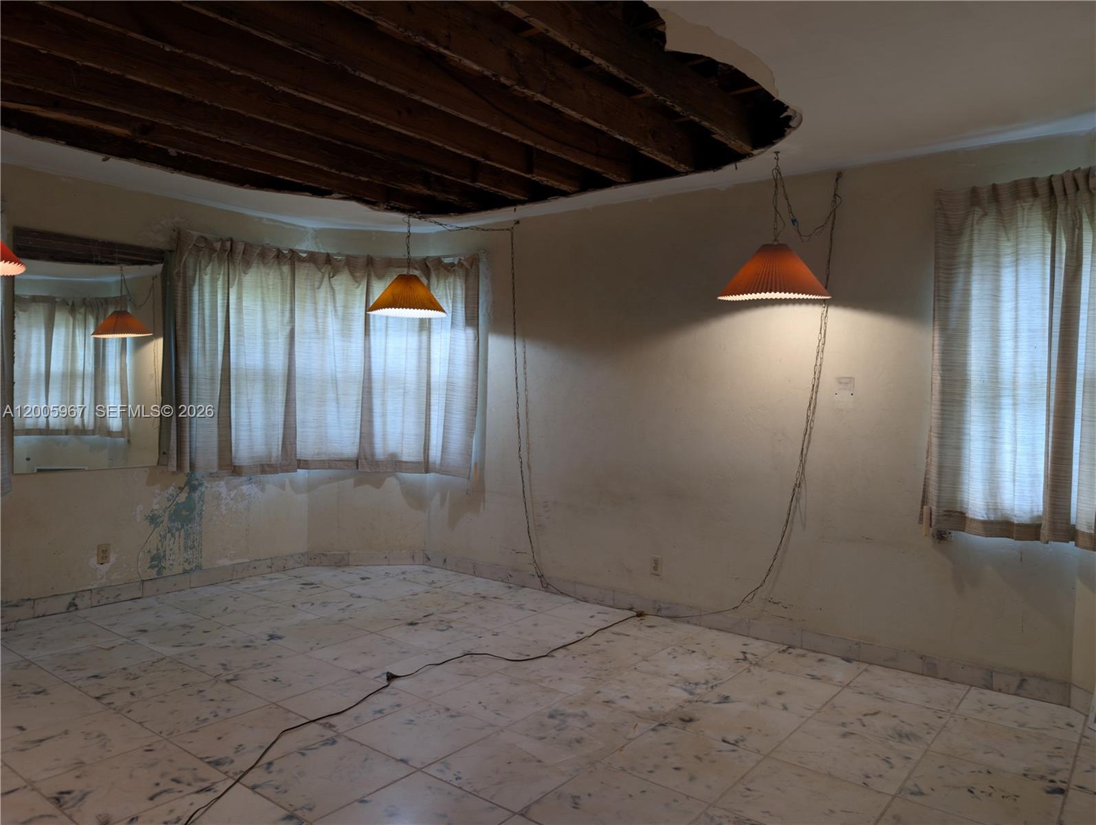 TARPON RIVER - Residential Income