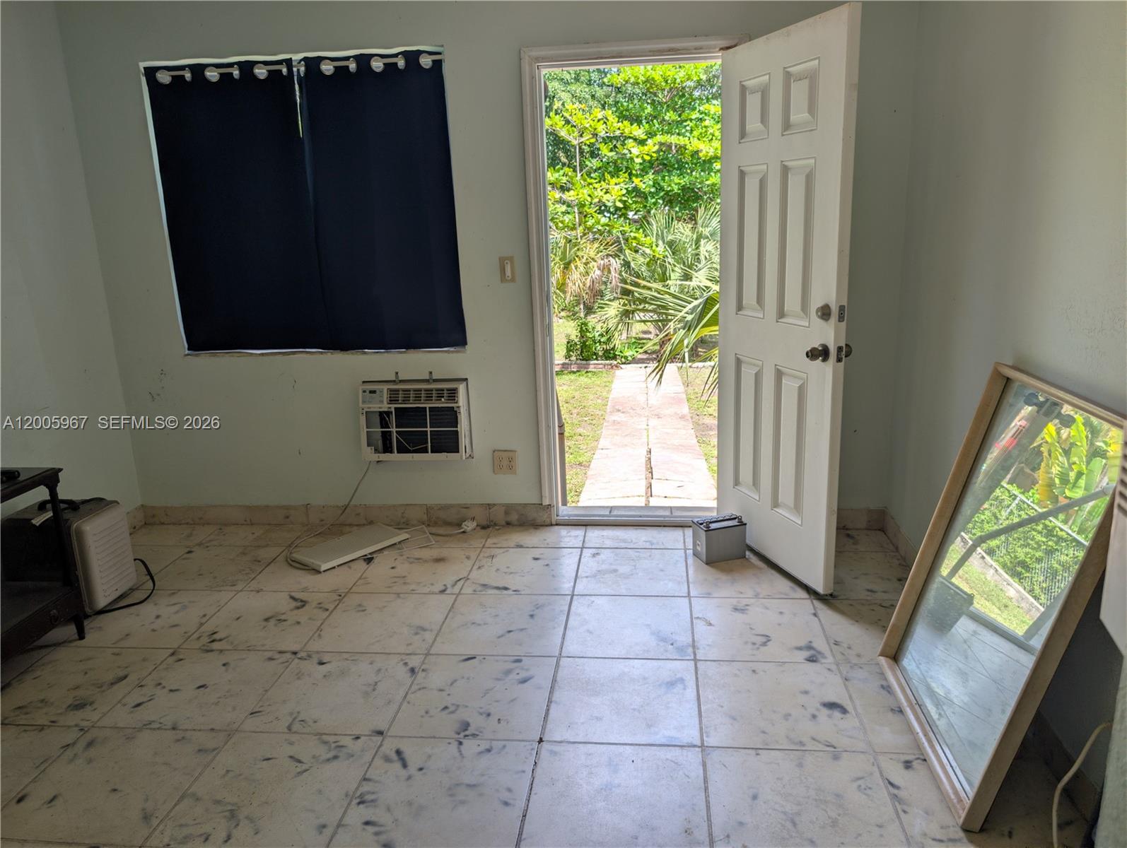 TARPON RIVER - Residential Income