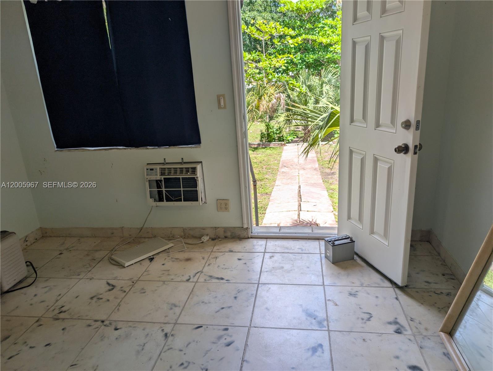 TARPON RIVER - Residential Income