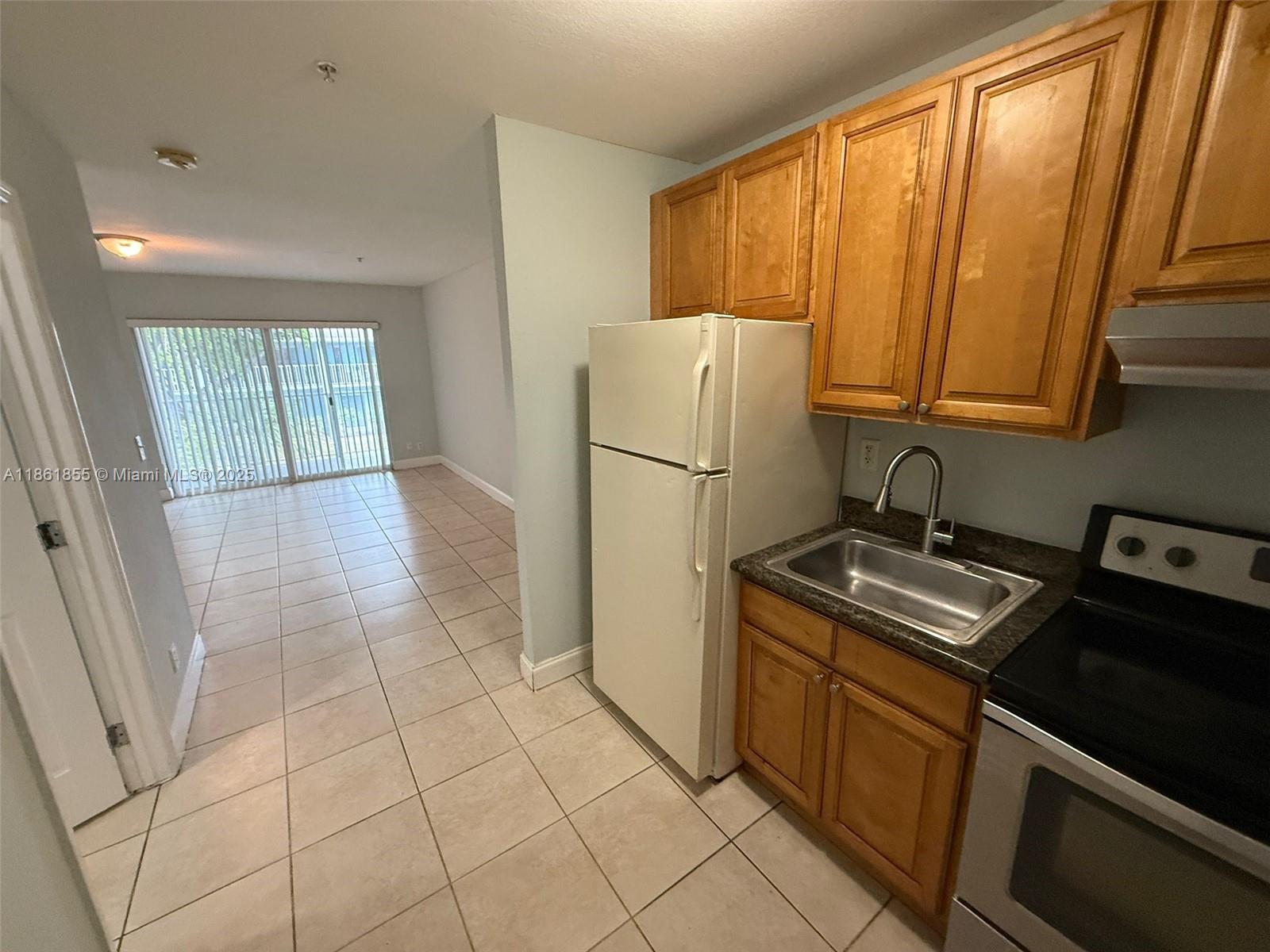 SUNDANCE AT PLANTATION CO - Residential Lease