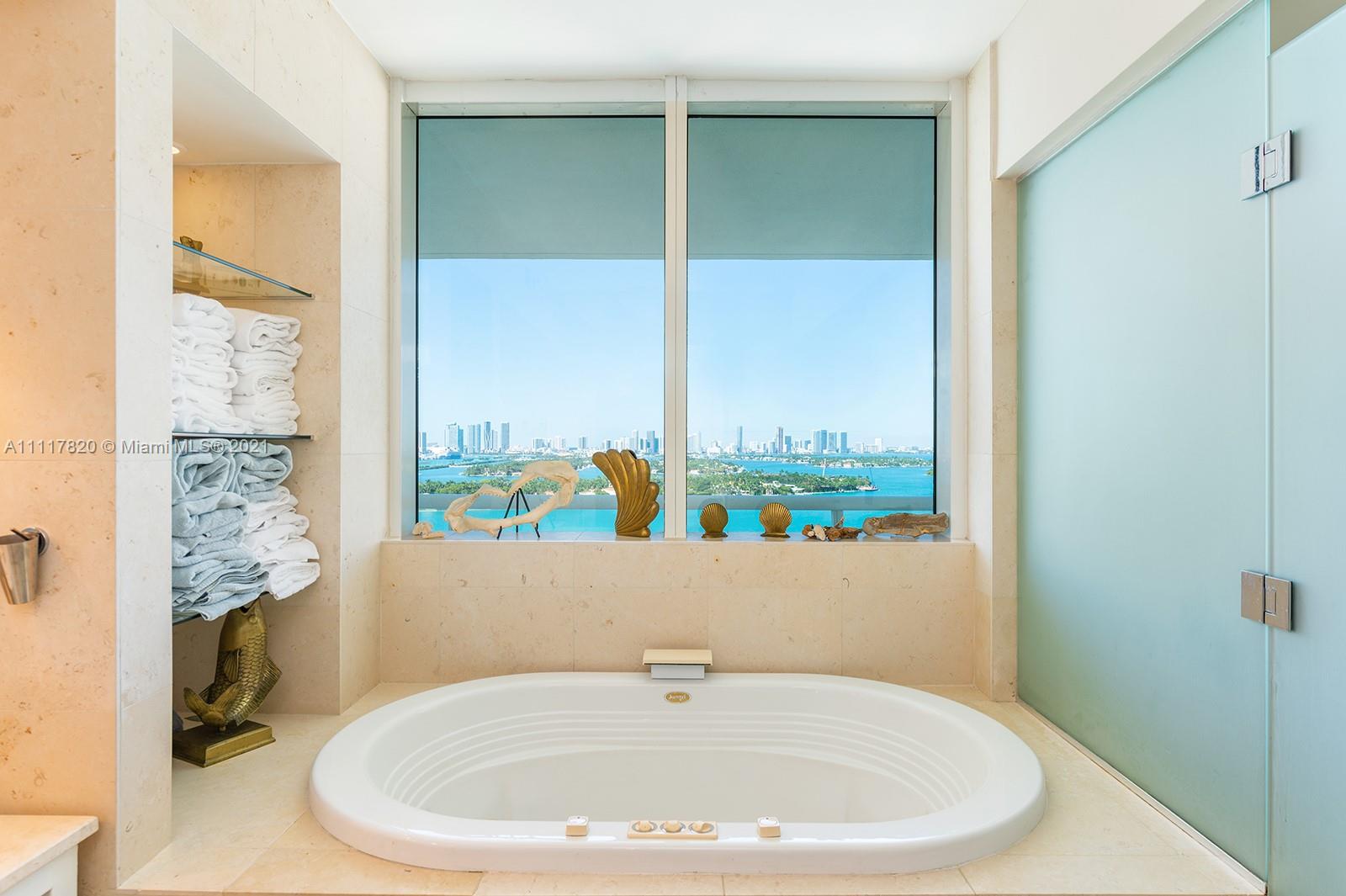 ICON CONDO - Residential