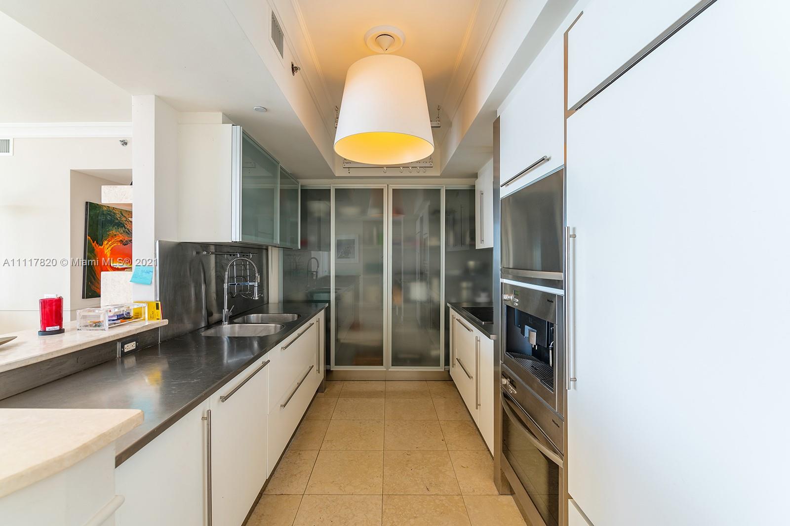 ICON CONDO - Residential