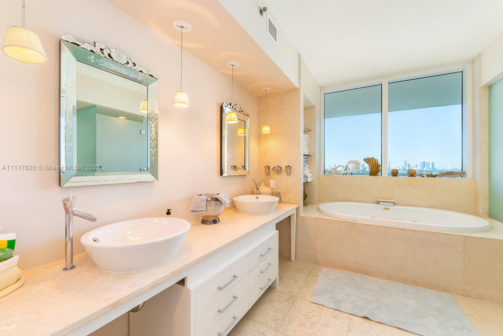 ICON CONDO - Residential