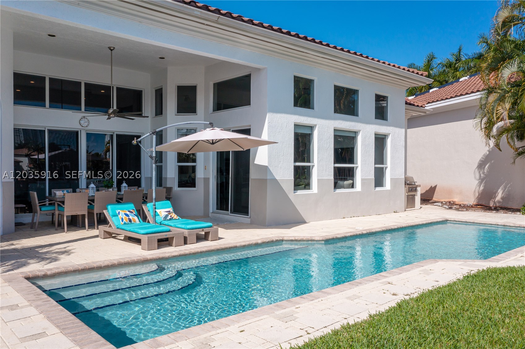 954 Sanibel Dr 954