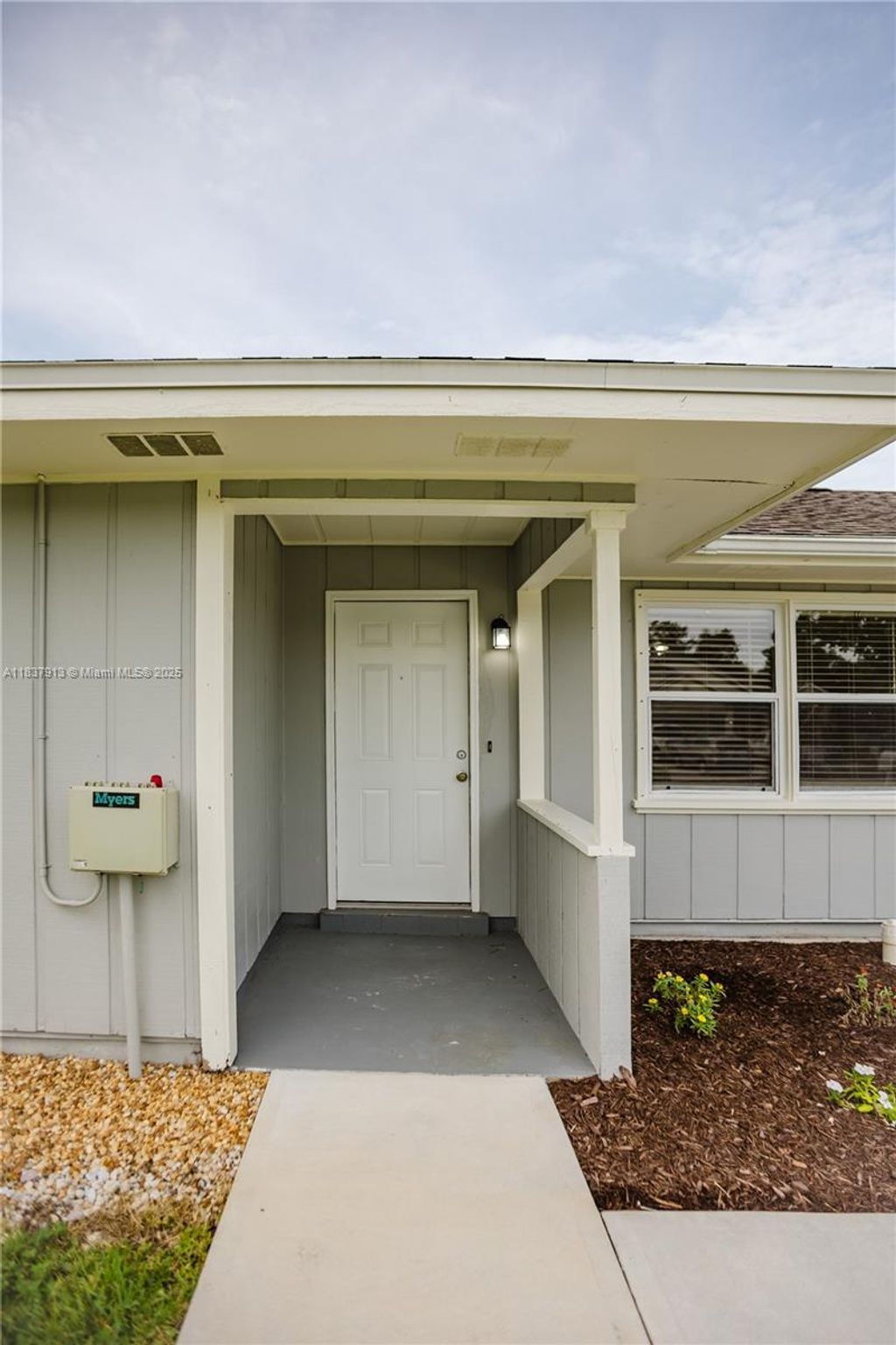 Photo of 620 SE Picasso Ave, Port St Lucie, FL 34983 (MLS # A11837913)