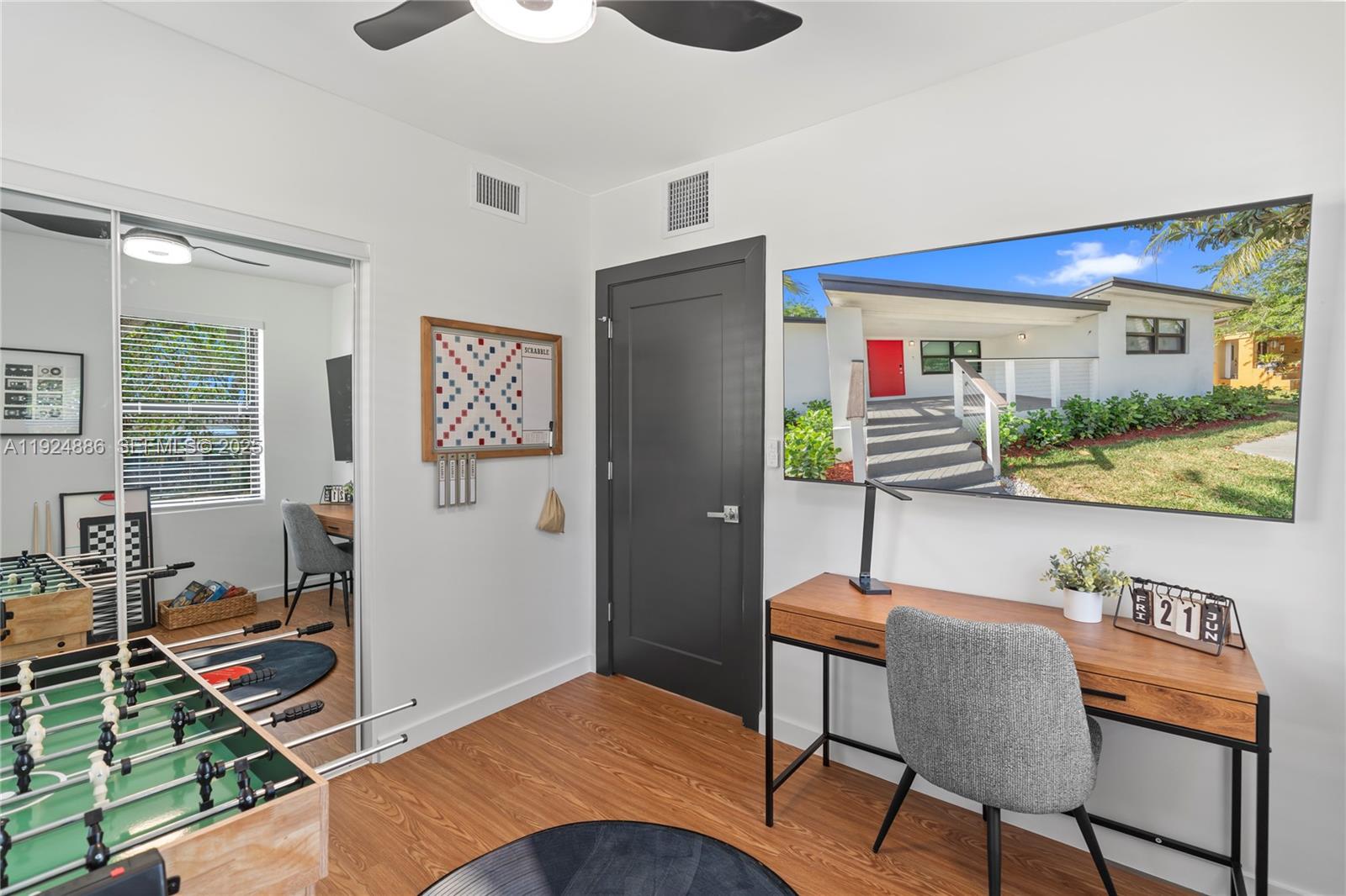 OVERBROOK SHORES NO 3 - Residential Lease