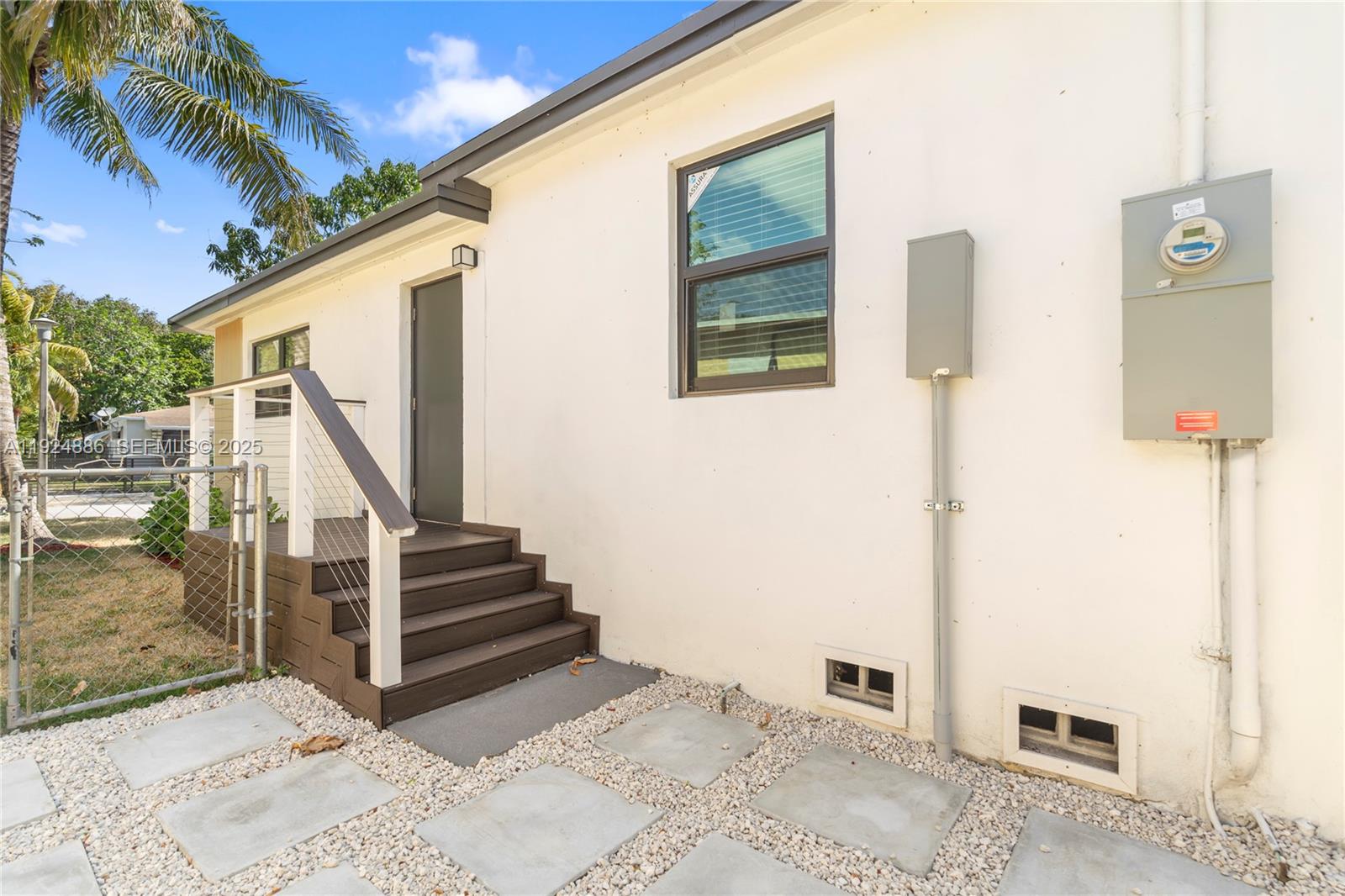 OVERBROOK SHORES NO 3 - Residential Lease