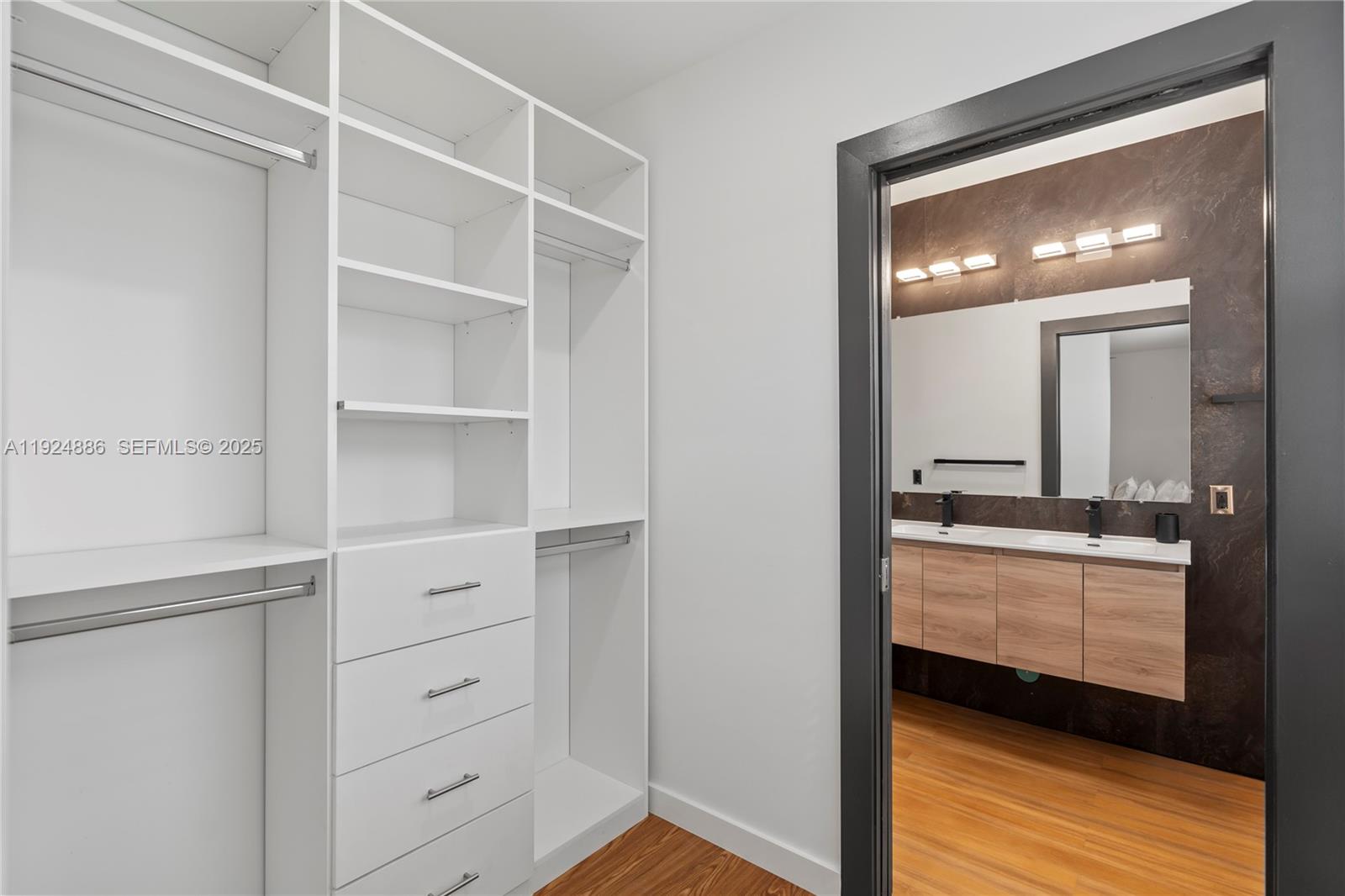 OVERBROOK SHORES NO 3 - Residential Lease