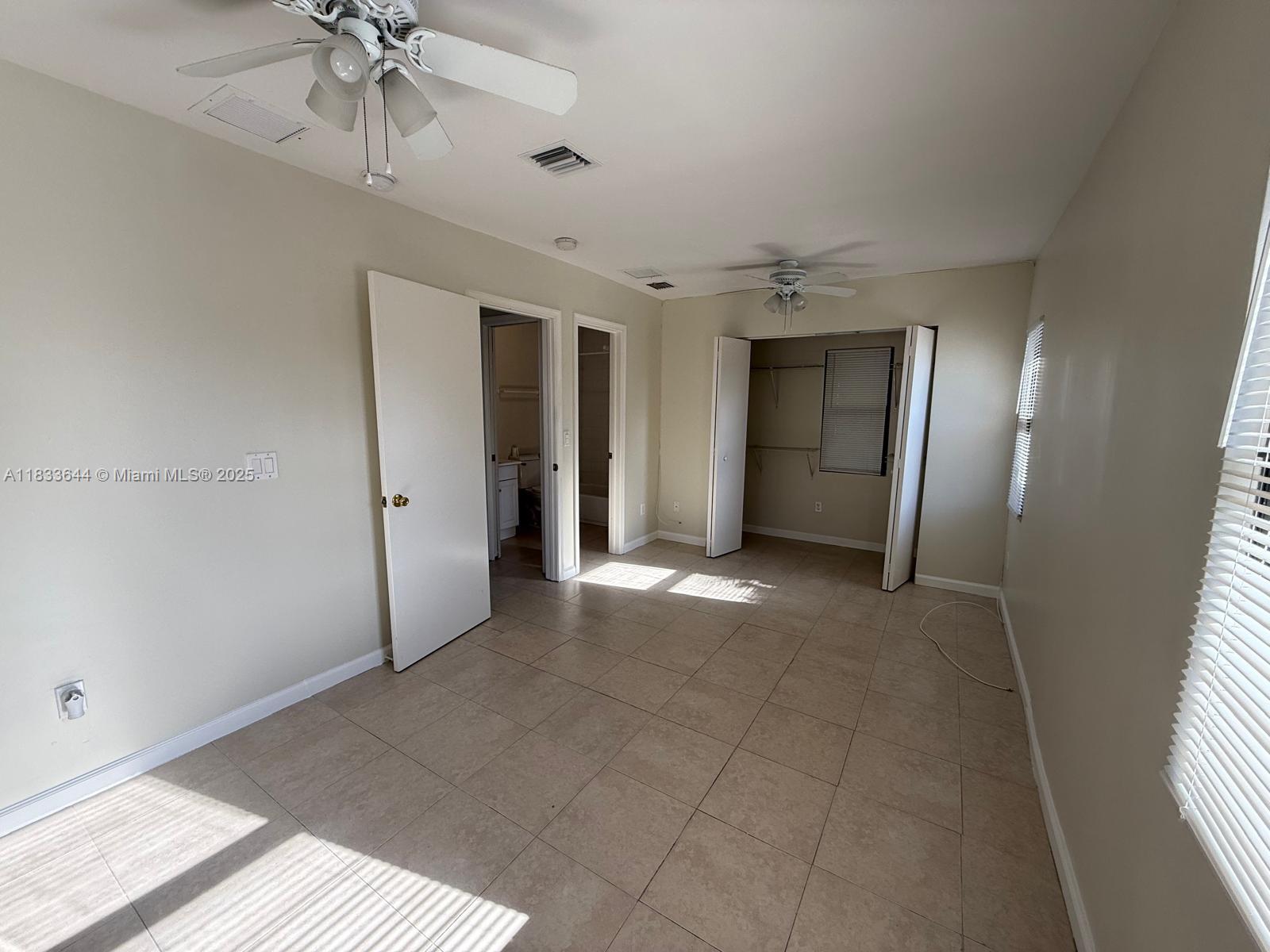 NORTH PALM BCH 3 - Residential Lease