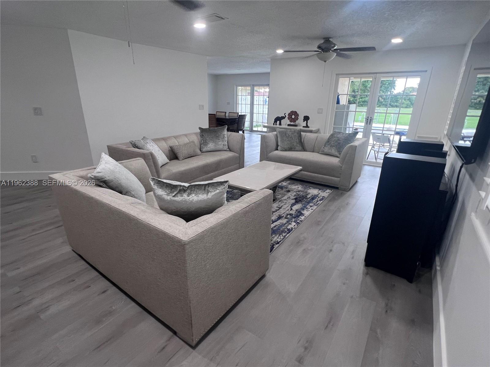 AMEND PLAT ROYAL SINGAPOR - Residential