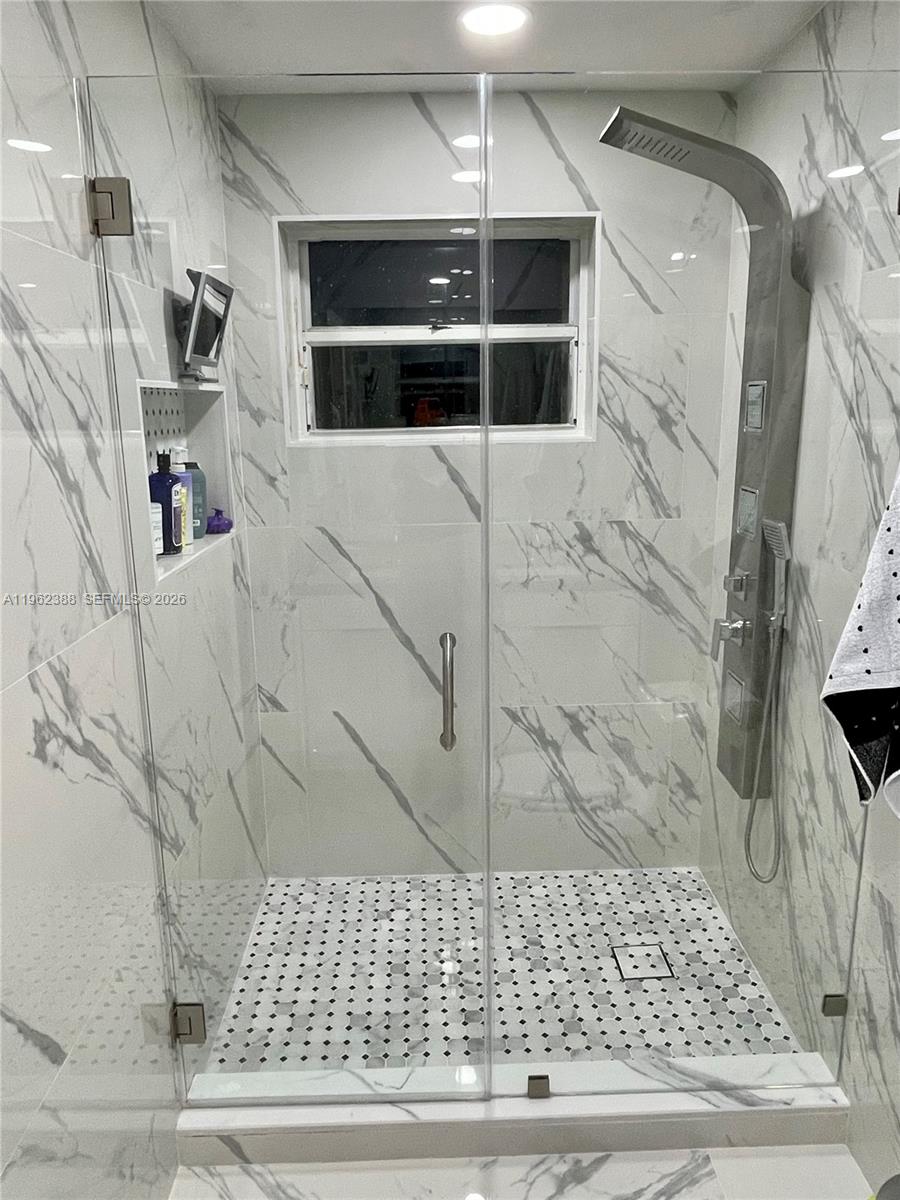 AMEND PLAT ROYAL SINGAPOR - Residential