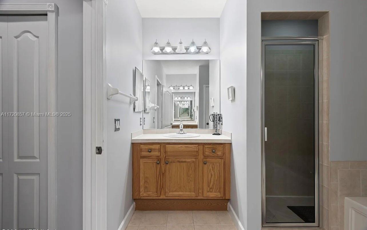 RIVER OAKS - Residential Lease